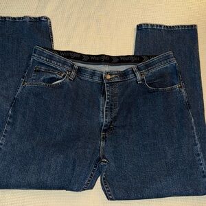 Wrangler Men's Relaxed Fit Dark Blue Jeans